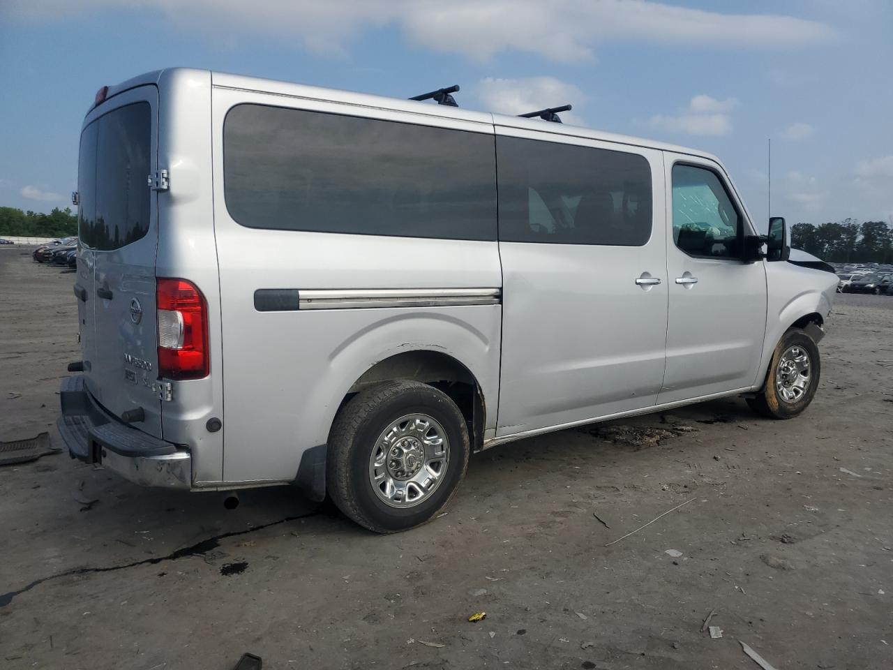 NISSAN NV3500 3500 S