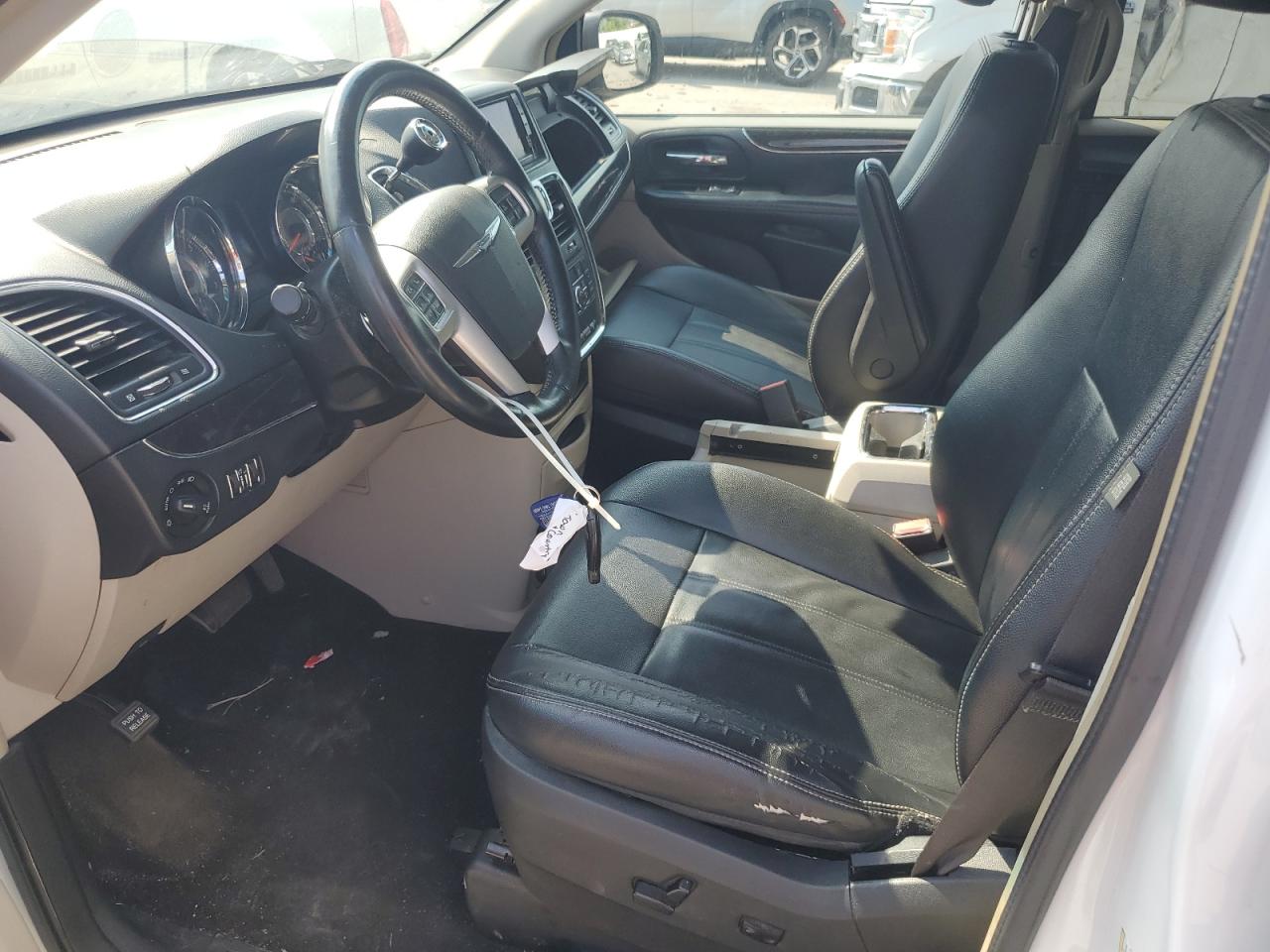 CHRYSLER TOWN & COUNTRY TOURING