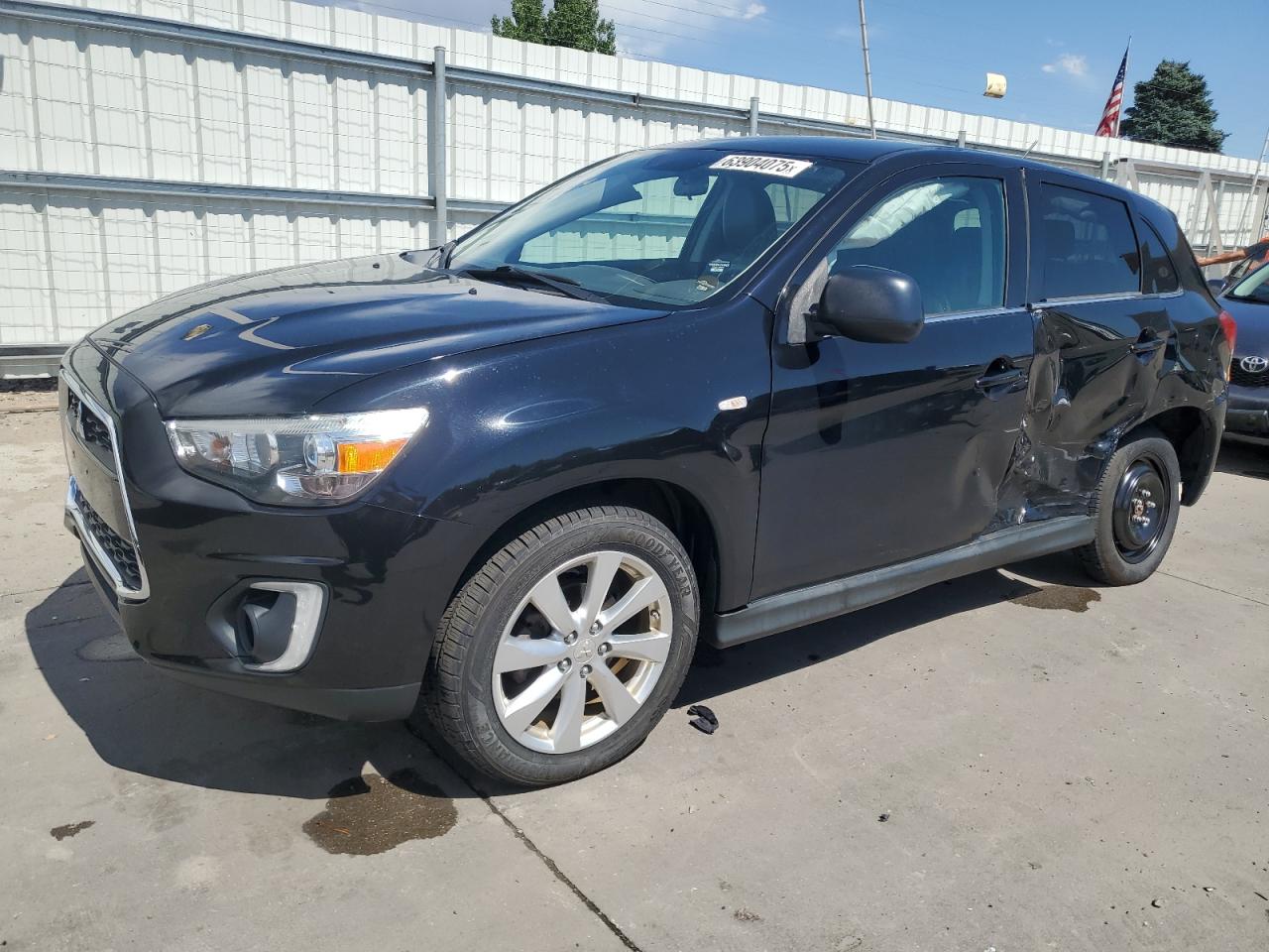 MITSUBISHI OUTLANDER SE