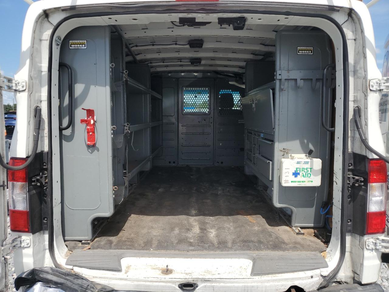 NISSAN NV2500 2500 S