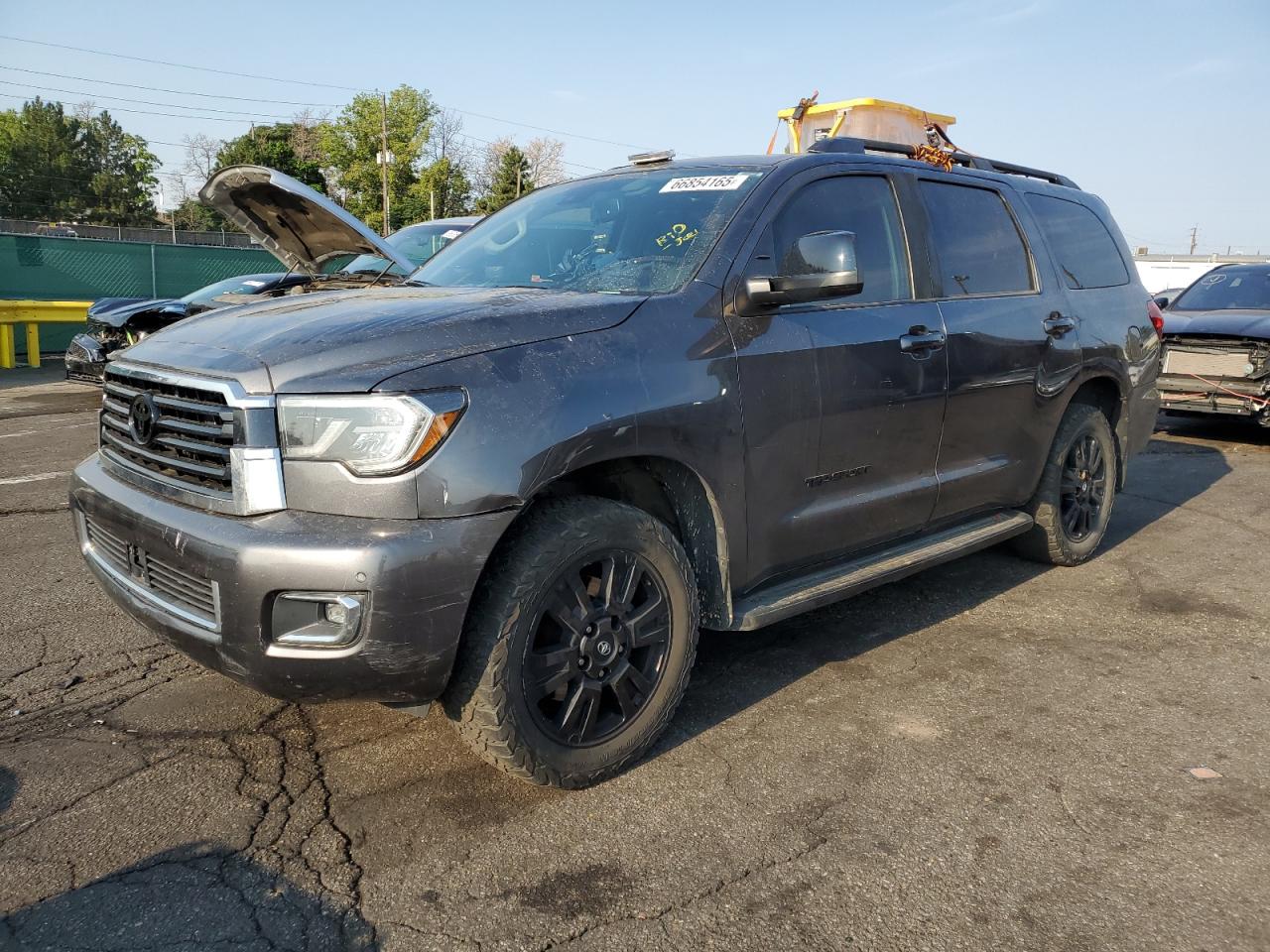 TOYOTA SEQUOIA SR5