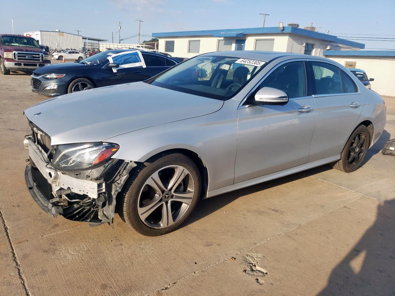 MERCEDES-BENZ E-CLASS 300