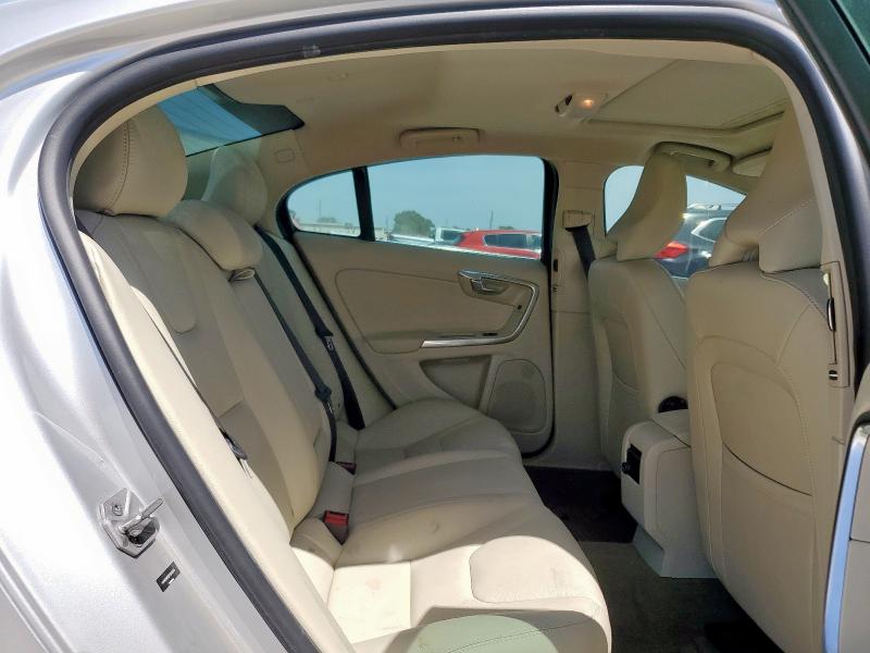 2015 VOLVO S60 PREMIE YV140MFB3F1311579