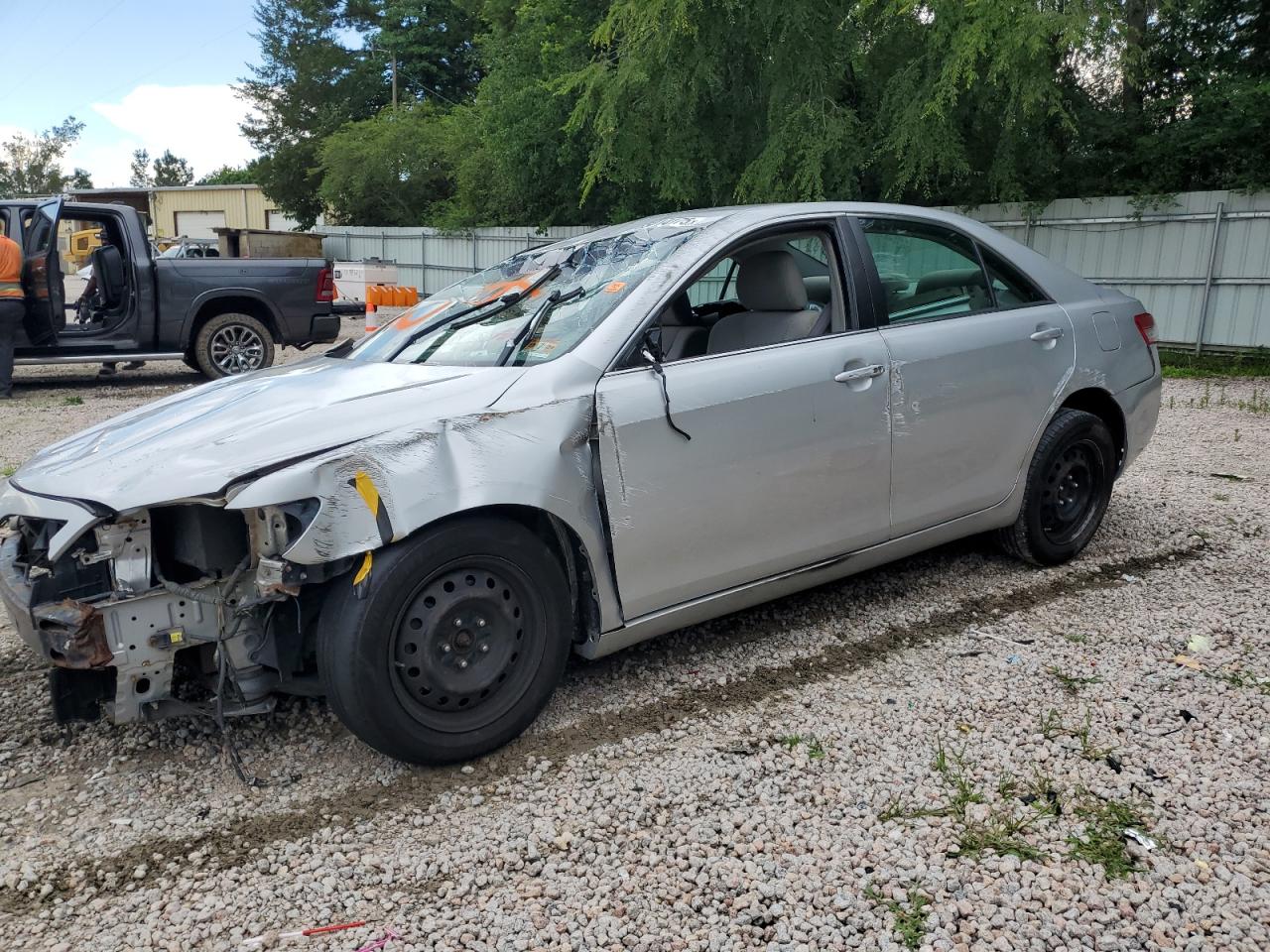 TOYOTA CAMRY BASE
