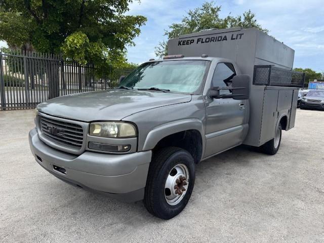 GMC NEW SIERRA 2001 gray  gas 1GDJC34U61E288875 photo #1