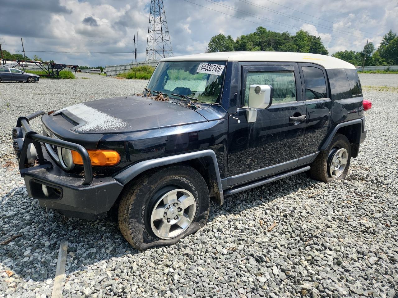 TOYOTA FJ CRUISER