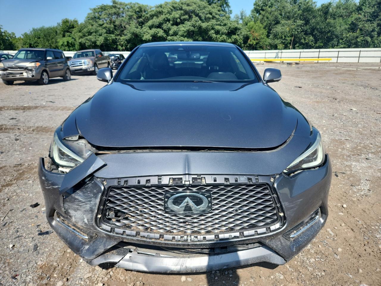 INFINITI Q60 LUXE 300