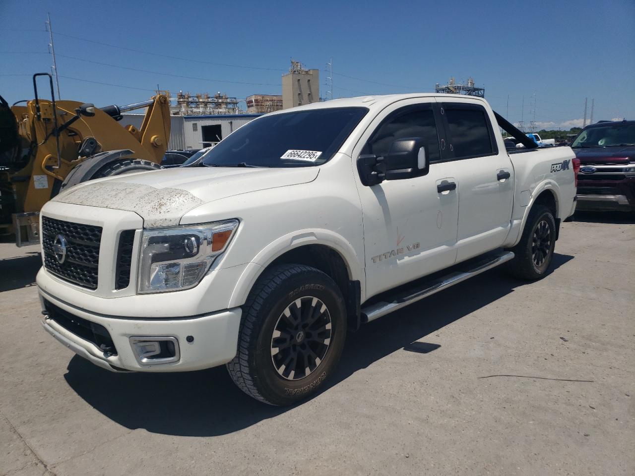 NISSAN TITAN SV