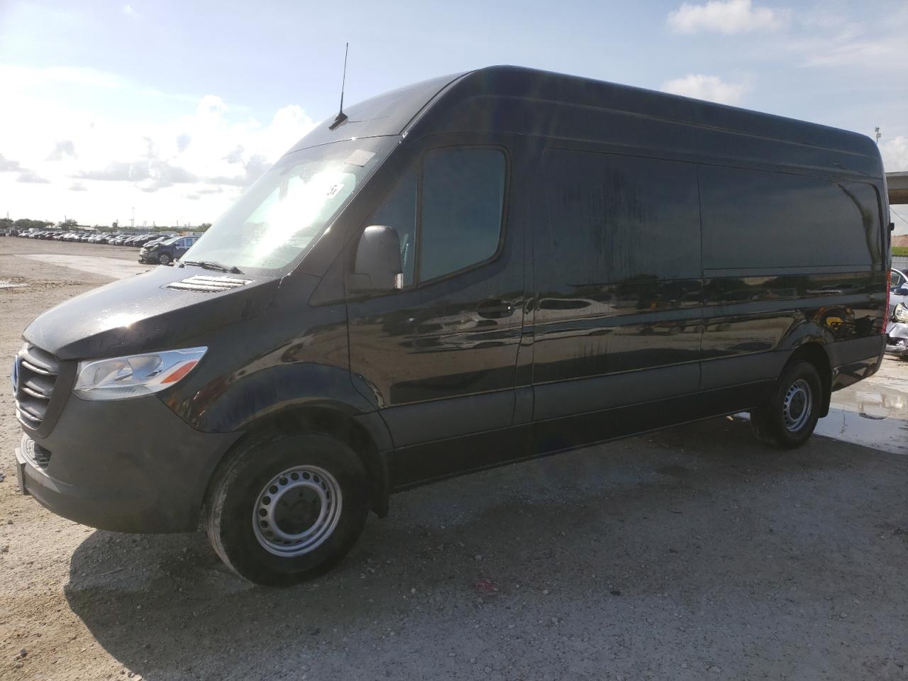 MERCEDES-BENZ SPRINTER 2500