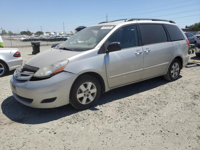 TOYOTA SIENNA CE