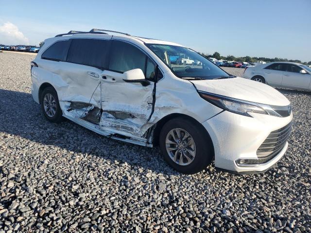 2023 TOYOTA SIENNA XLE - 5TDYRKEC2PS175011