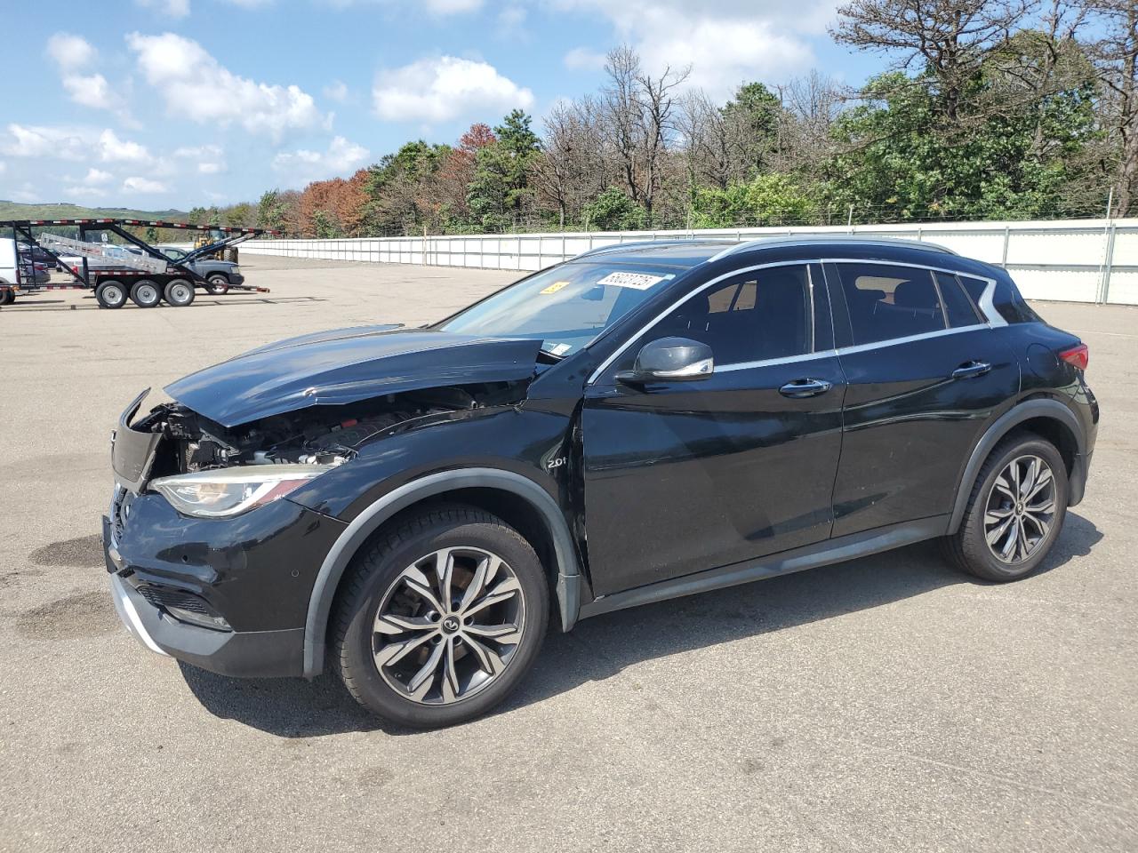 INFINITI QX30 BASE