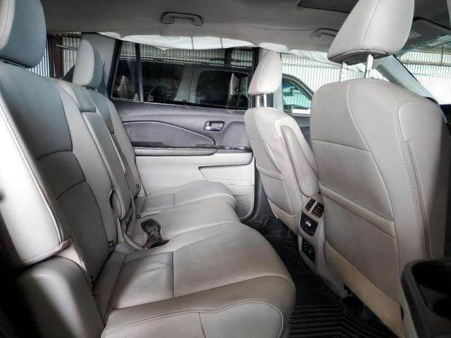 2018 HONDA PILOT TOUR 5FNYF6H99JB030205