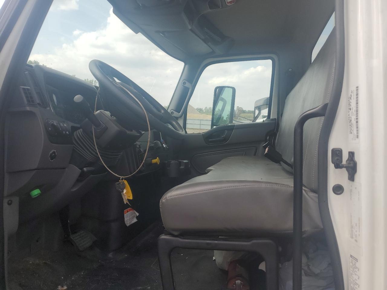 Lot #3296238423 2024 INTERNATIONAL MV607