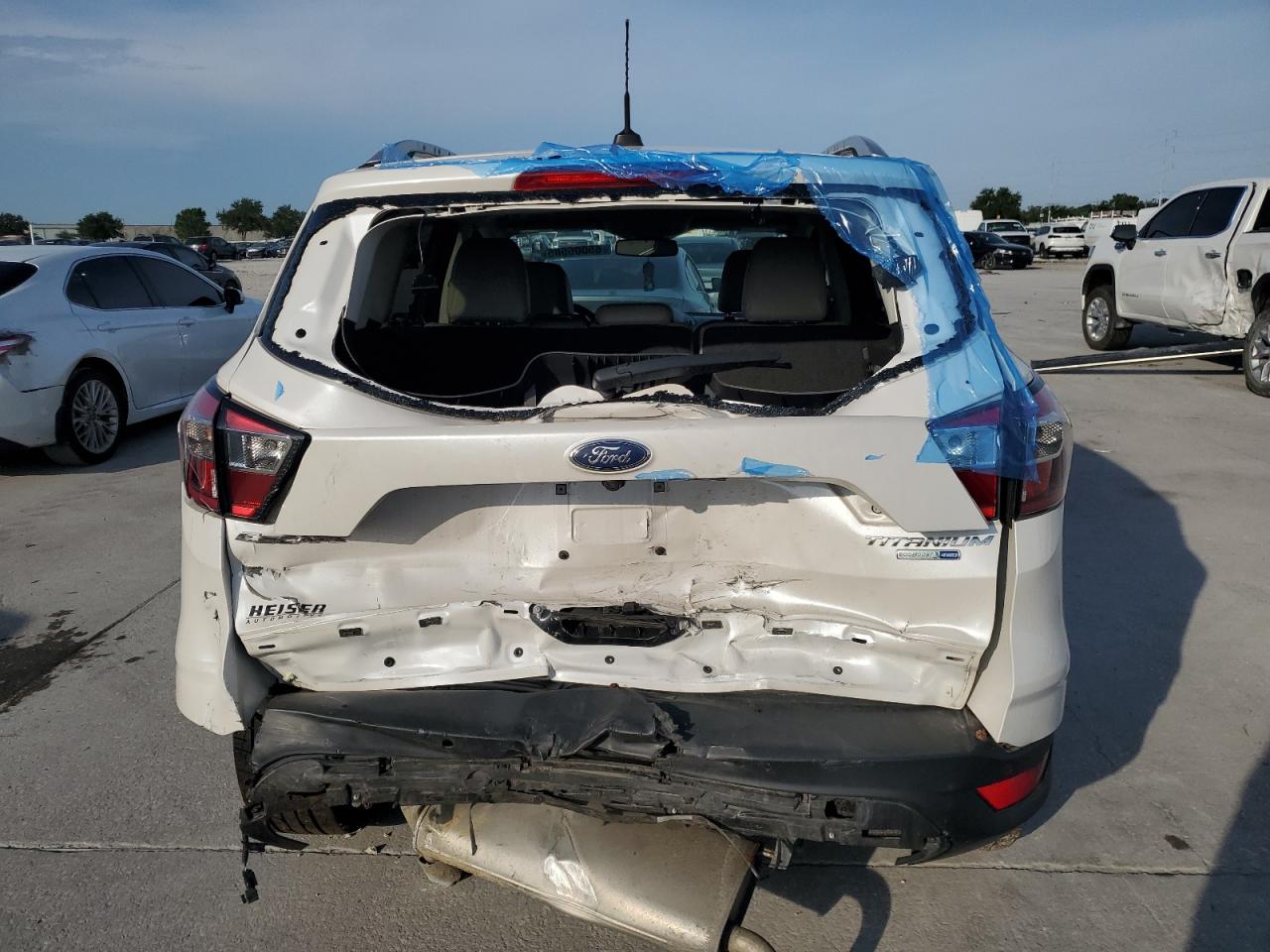 FORD ESCAPE TITANIUM