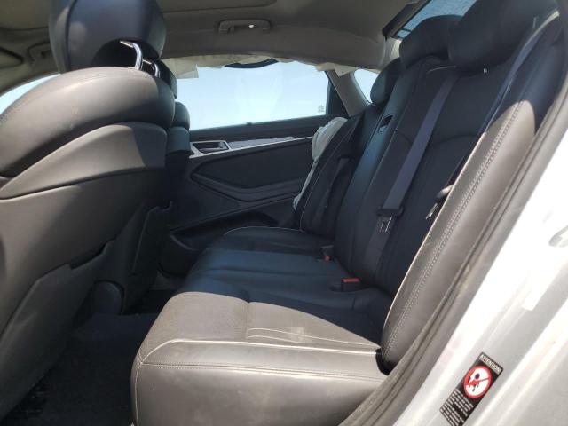 2015 HYUNDAI GENESIS 3. KMHGN4JE8FU024402
