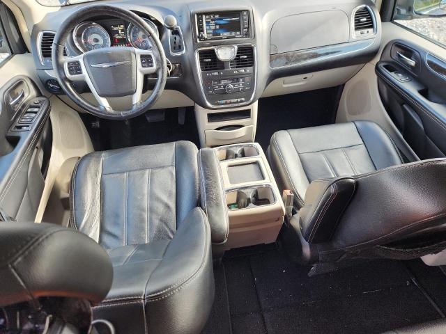 2016 CHRYSLER TOWN & COU 2C4RC1BG5GR118611