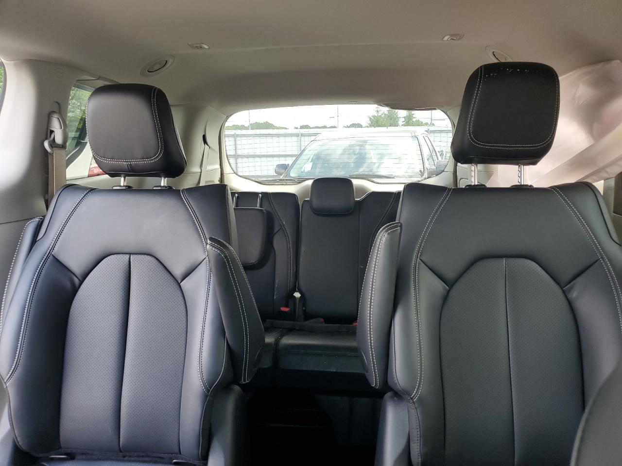 CHRYSLER PACIFICA HYBRID SELECT