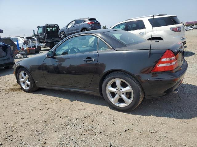 MERCEDES-BENZ SLK 320 2004 black roadster gas WDBKK65F74F300588 photo #3