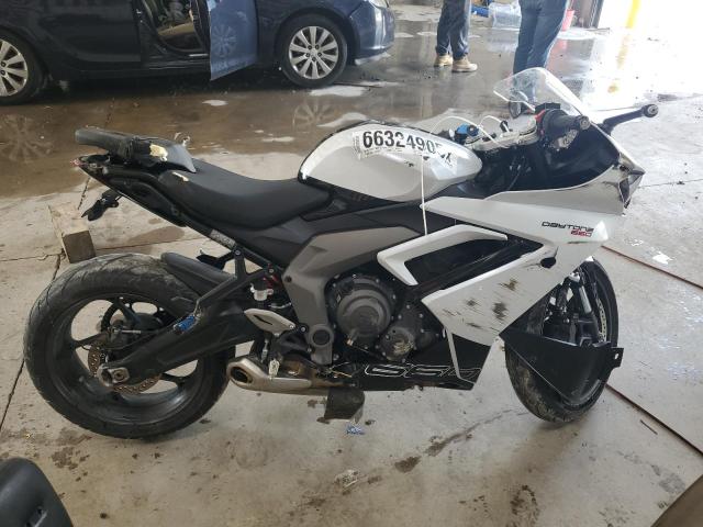 2025 TRIUMPH MOTORCYCLE DAYTONA 66 SMTL23UF2STCA8051