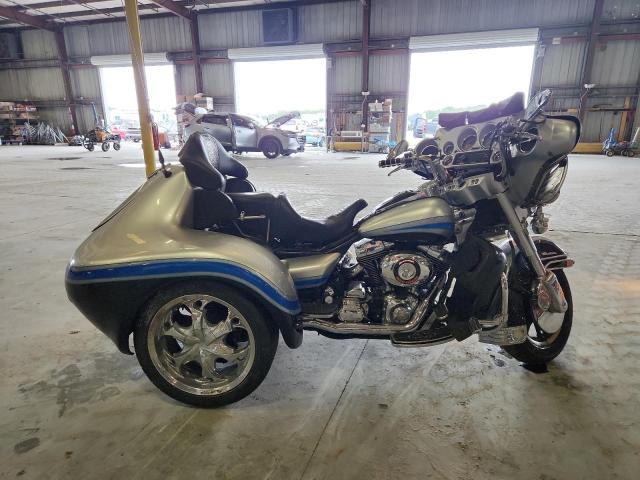 HARLEY-DAVIDSON FLHTCUI SH