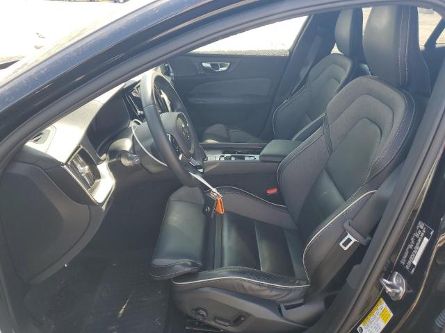 2022 VOLVO S60 B5 R-D 7JRL12TD8NG189176