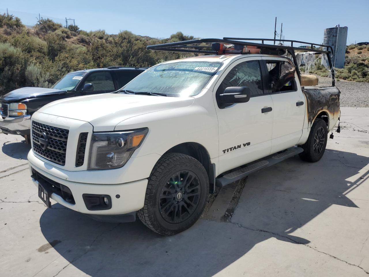 NISSAN TITAN SV