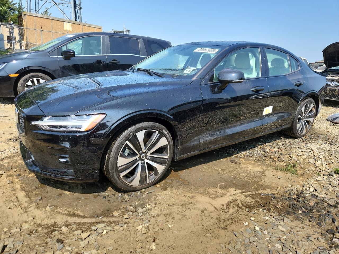 VOLVO S60 B5 MOMENTUM