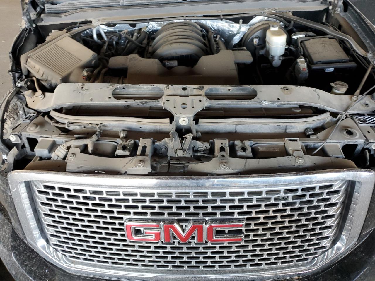 GMC YUKON SLT