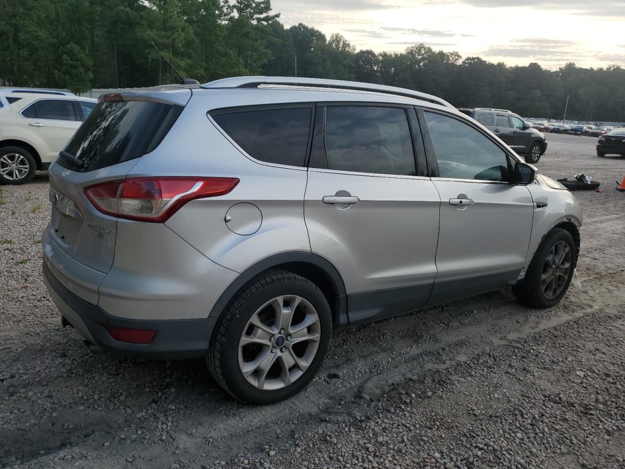 FORD ESCAPE TITANIUM
