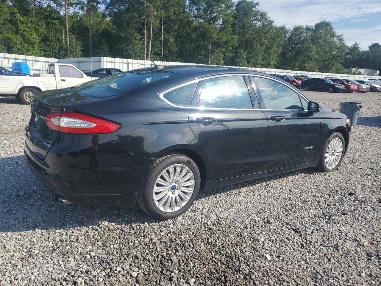 FORD FUSION SE HYBRID