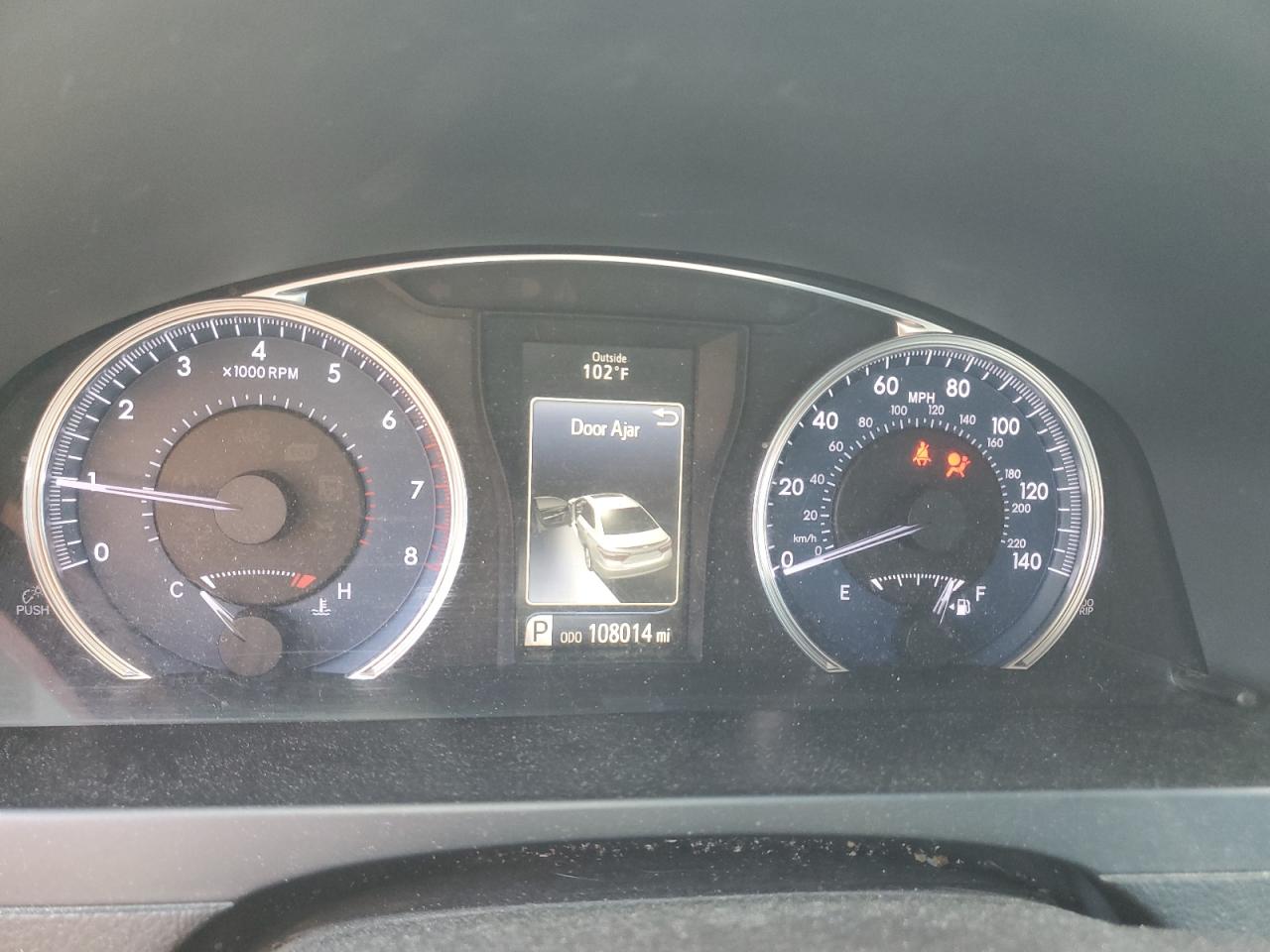 Toyota Camry le 2016