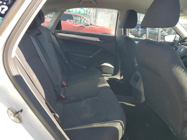 2016 VOLKSWAGEN PASSAT S - 1VWAS7A30GC067185