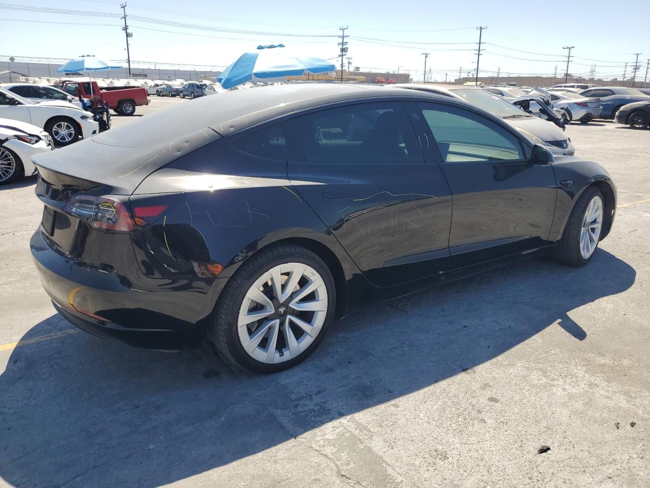 TESLA MODEL 3