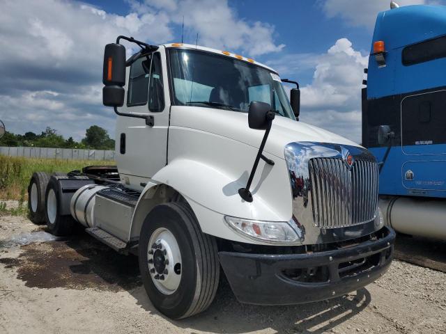 INTERNATIONAL 8000 8600 2018 white  diesel 3HSHXSNR4JN471909 photo #1