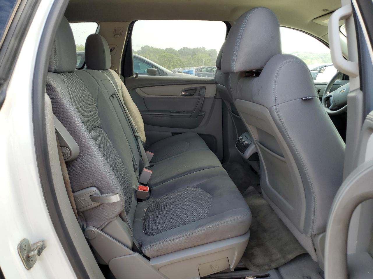 CHEVROLET TRAVERSE LS