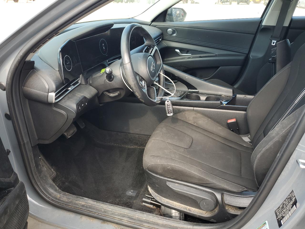Lot #3217022996 2023 HYUNDAI ELANTRA SE