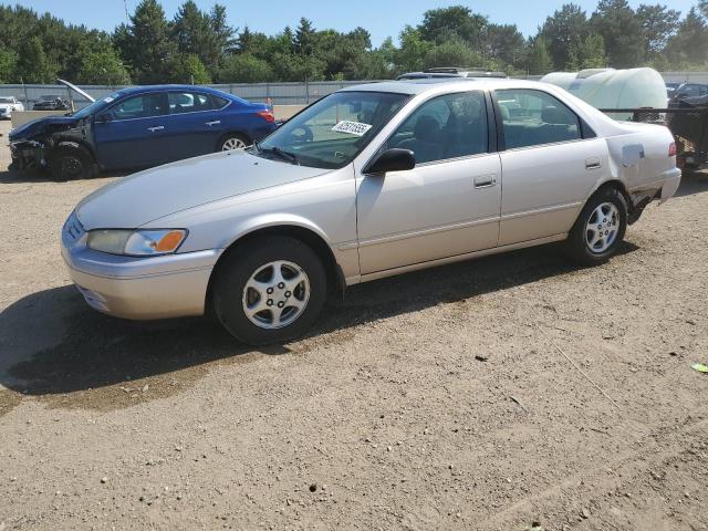 TOYOTA CAMRY CE