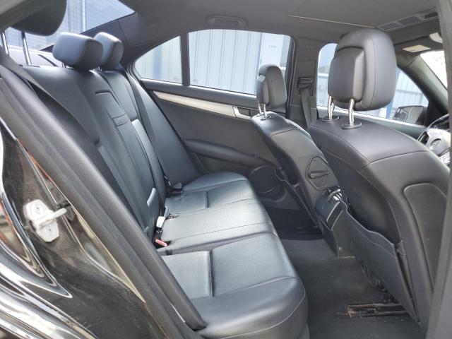 2013 MERCEDES-BENZ C 250 - WDDGF4HB2DR242077
