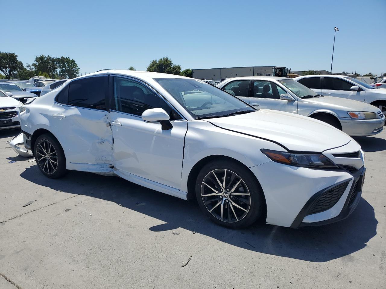 TOYOTA CAMRY SE NIGHT SHADE