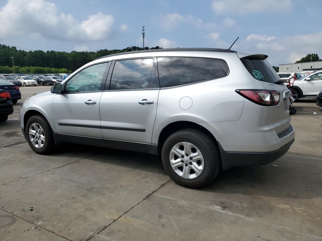 CHEVROLET TRAVERSE LS