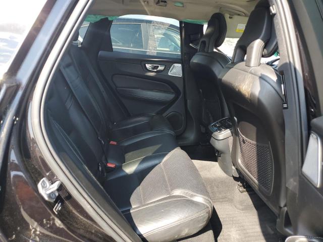 2018 VOLVO XC60 T6 IN YV4A22RL9J1028086