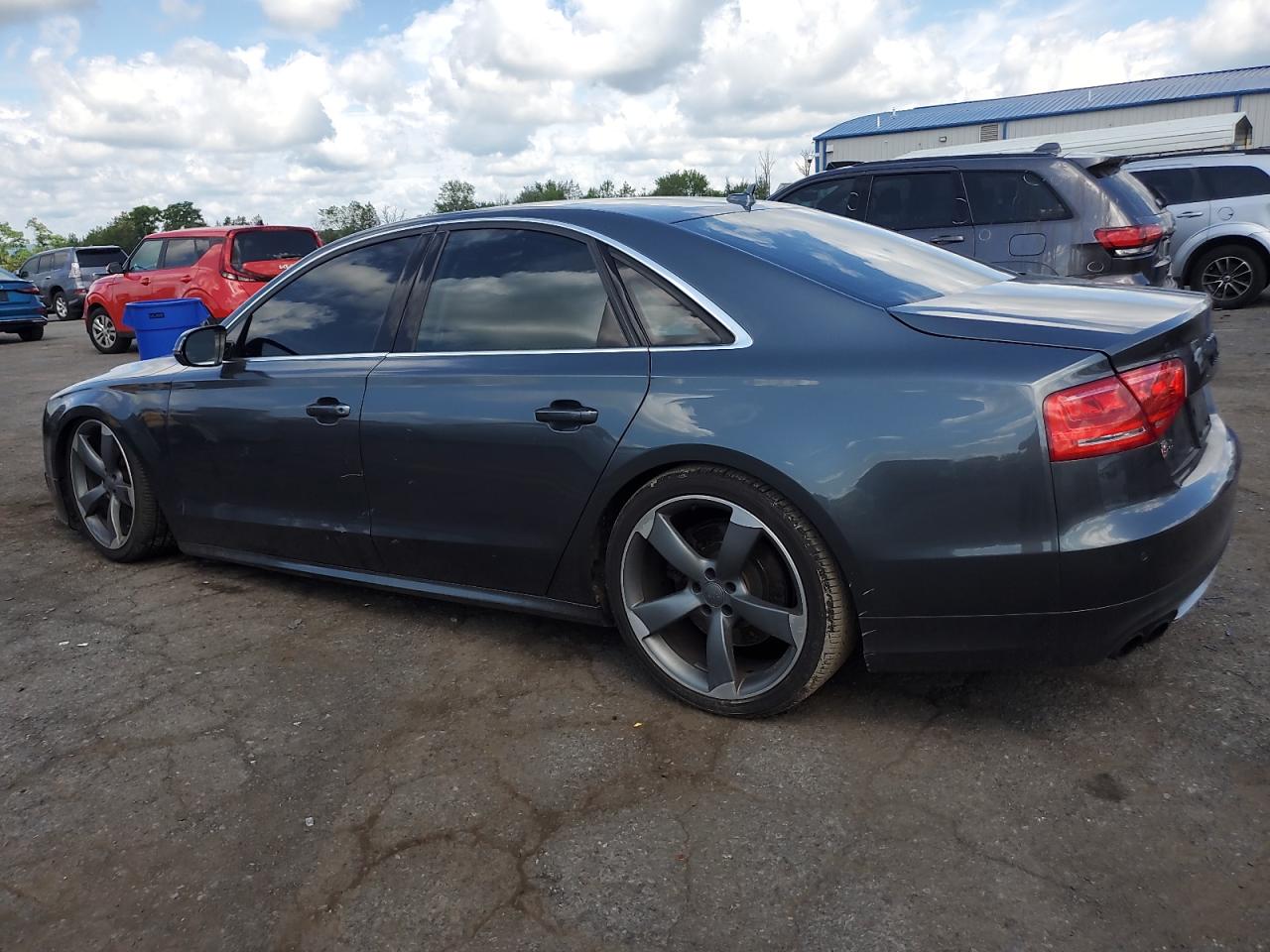 AUDI S8 QUATTRO
