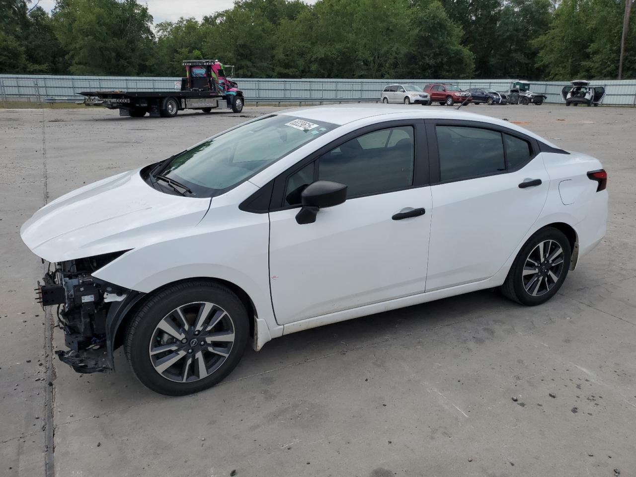 NISSAN VERSA S
