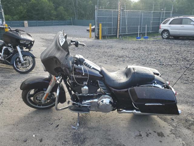2011 HARLEY-DAVIDSON FLHX 1HD1KB418BB657762