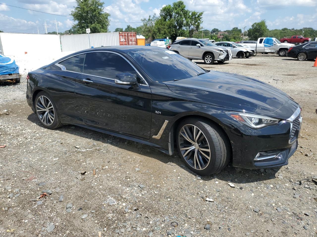 INFINITI Q60 LUXE 300