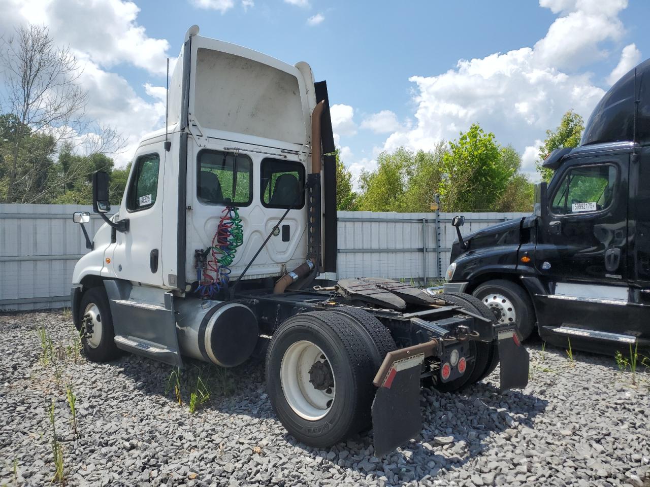 Lot #3261170936 2015 FREIGHTLINER CASCADIA 1