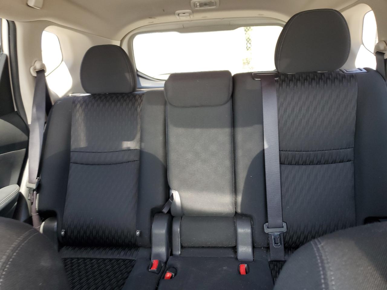 Nissan Rogue s 2018