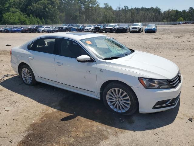 2016 VOLKSWAGEN PASSAT SE 1VWBT7A34GC013101