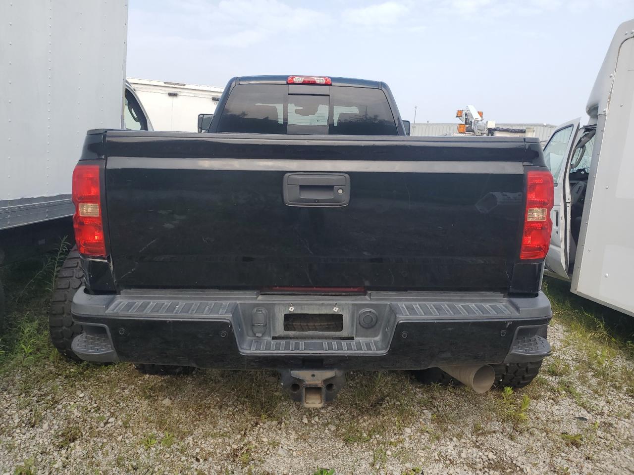 GMC SIERRA K3500 DENALI